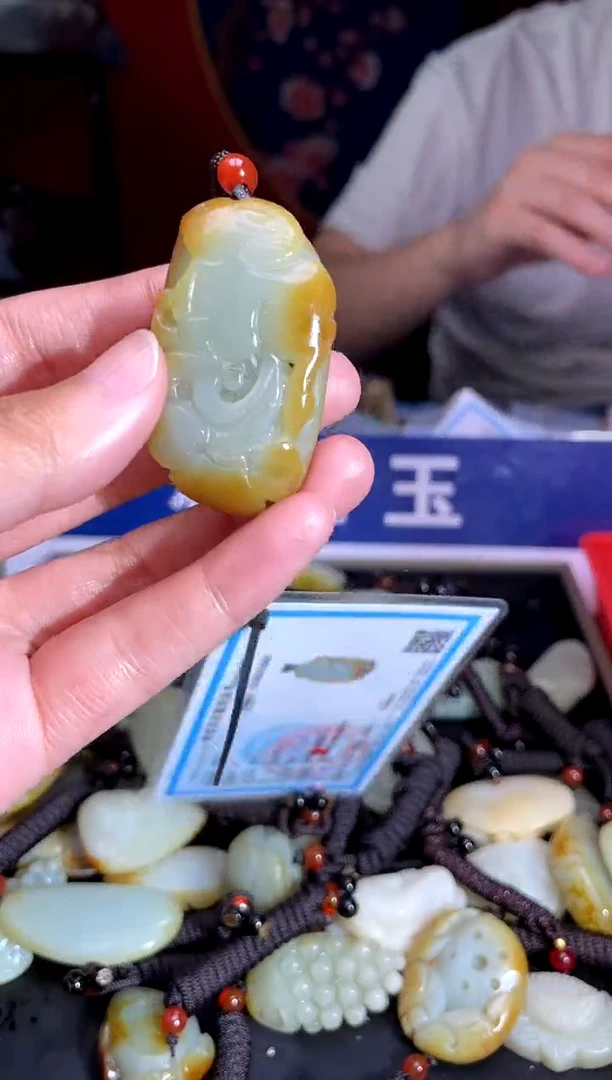 和田玉未镶嵌挂件1