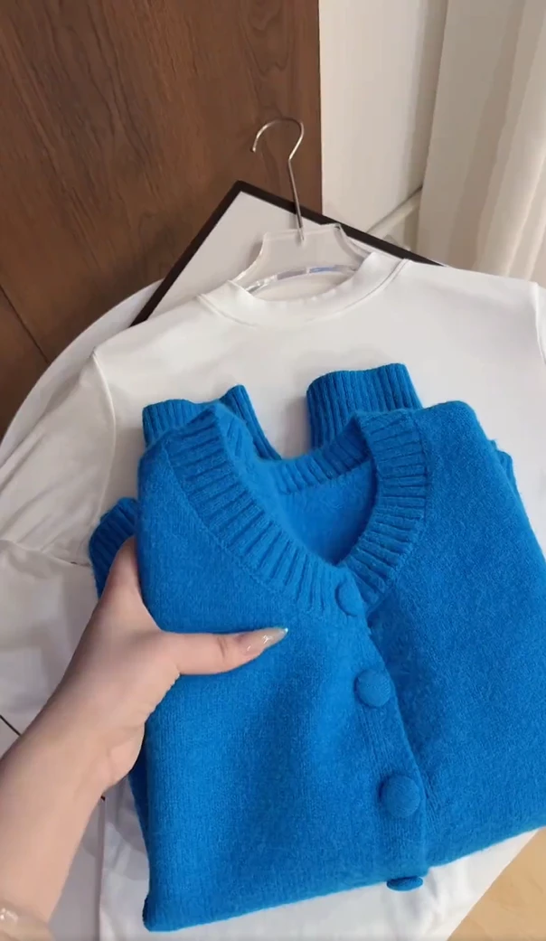 秋冬克莱因蓝色针织衫上衣韩系小众不撞款软糯慵懒风毛衣开衫外套