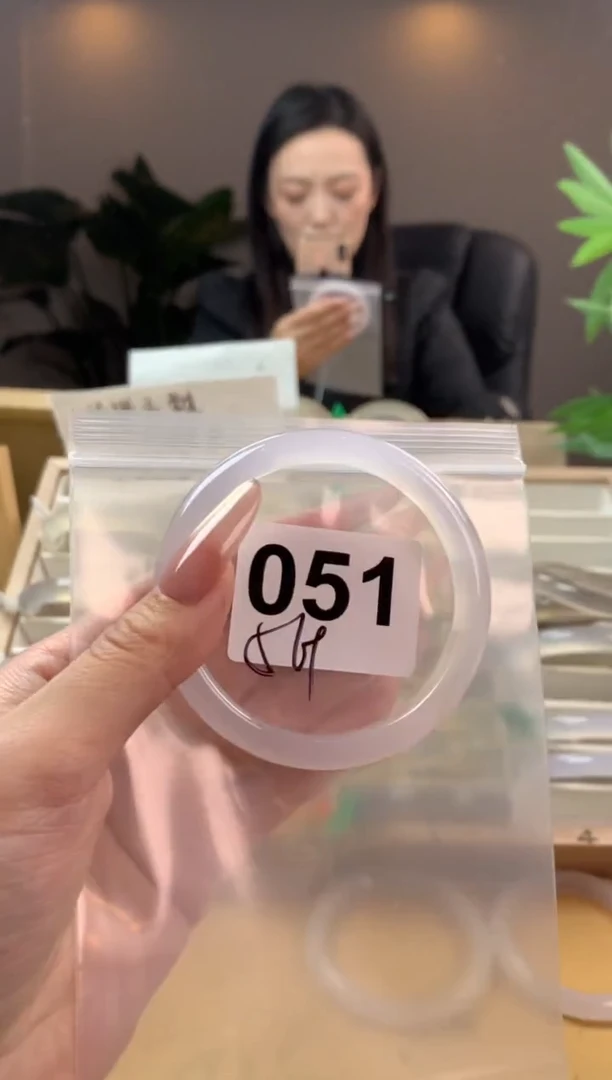 【闪购商品】玛瑙/玉髓手镯未镶嵌051