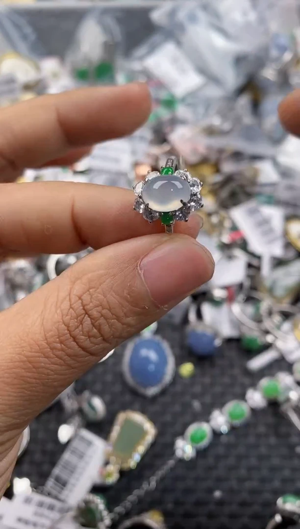 银S925镶嵌戒指翡翠777     1