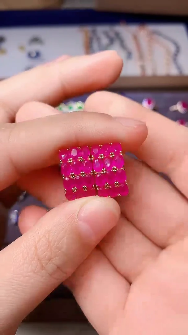 【闪购商品】红宝石耳饰银S925镶嵌000