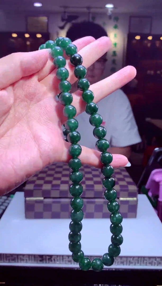 翡翠未镶嵌颈饰挂件发货（拍一发一）