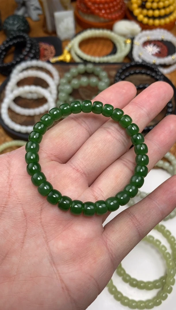 颈饰未镶嵌和田玉手串