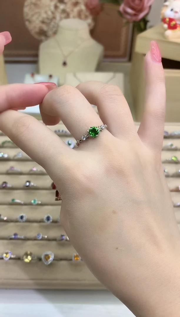 银S925镶嵌透辉石戒指透辉石