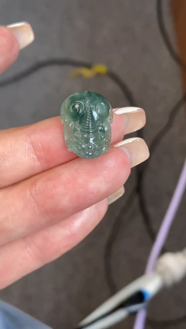 定制翡翠未镶嵌翡翠毛货~