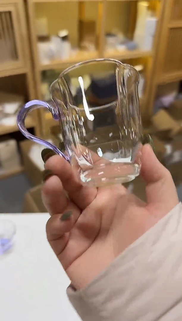 紫色把杯