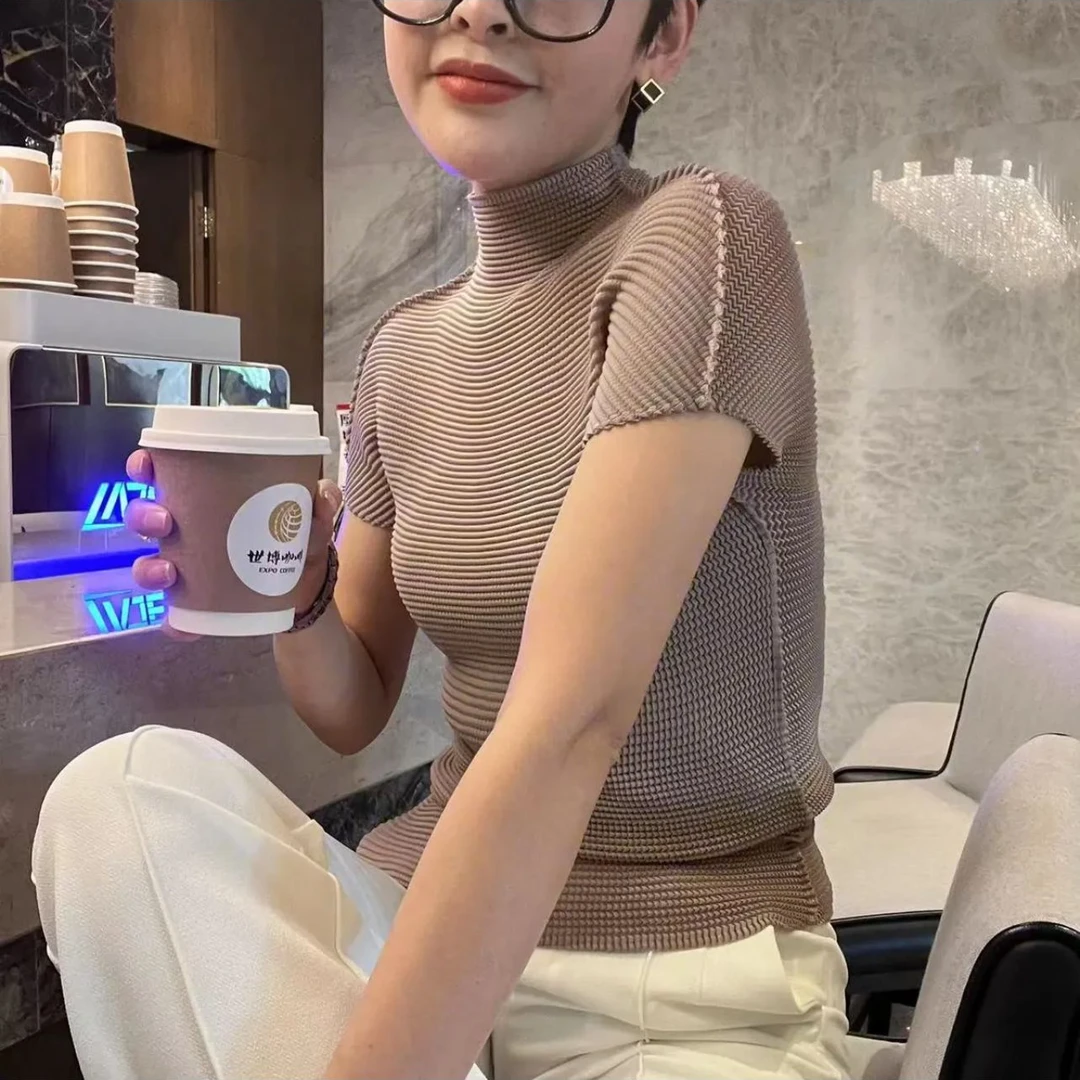 高端女装气质显瘦中领短袖弹簧衣