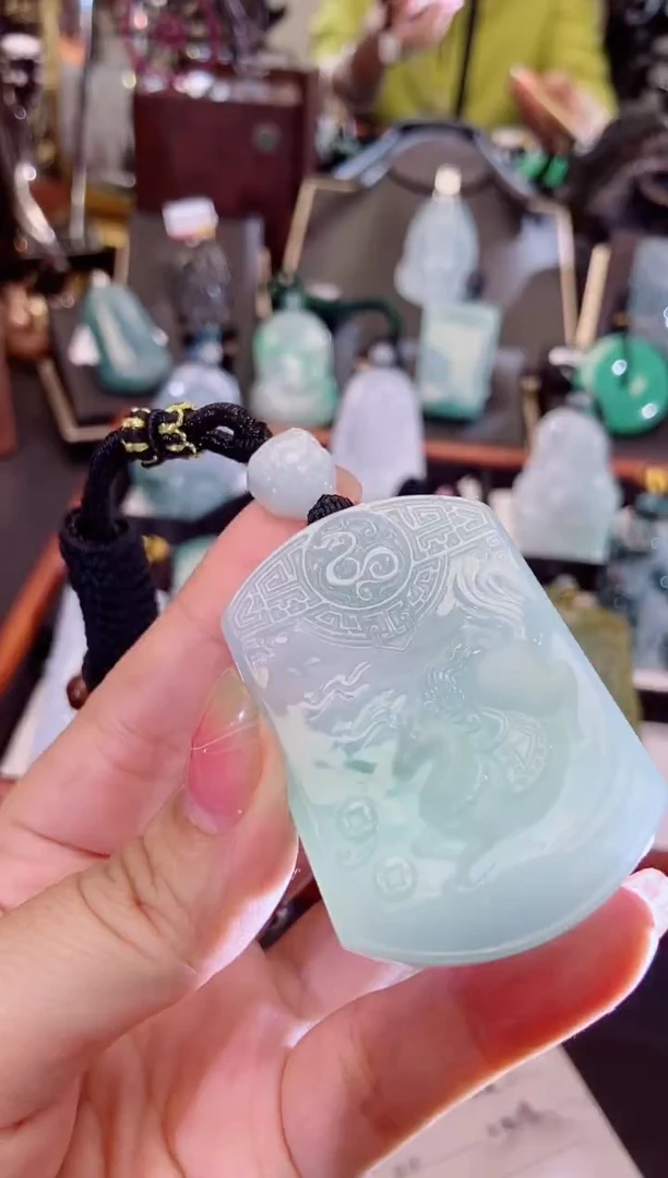 颈饰未镶嵌翡翠缅甸天然翡翠