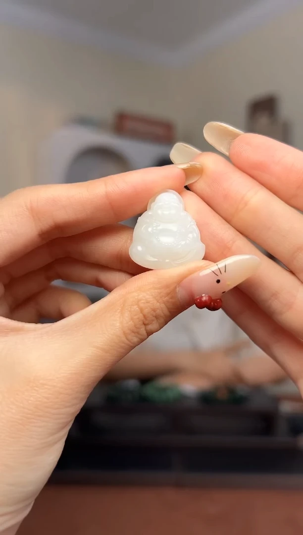 颈饰未镶嵌和田玉22*21*11mm 1163 佛