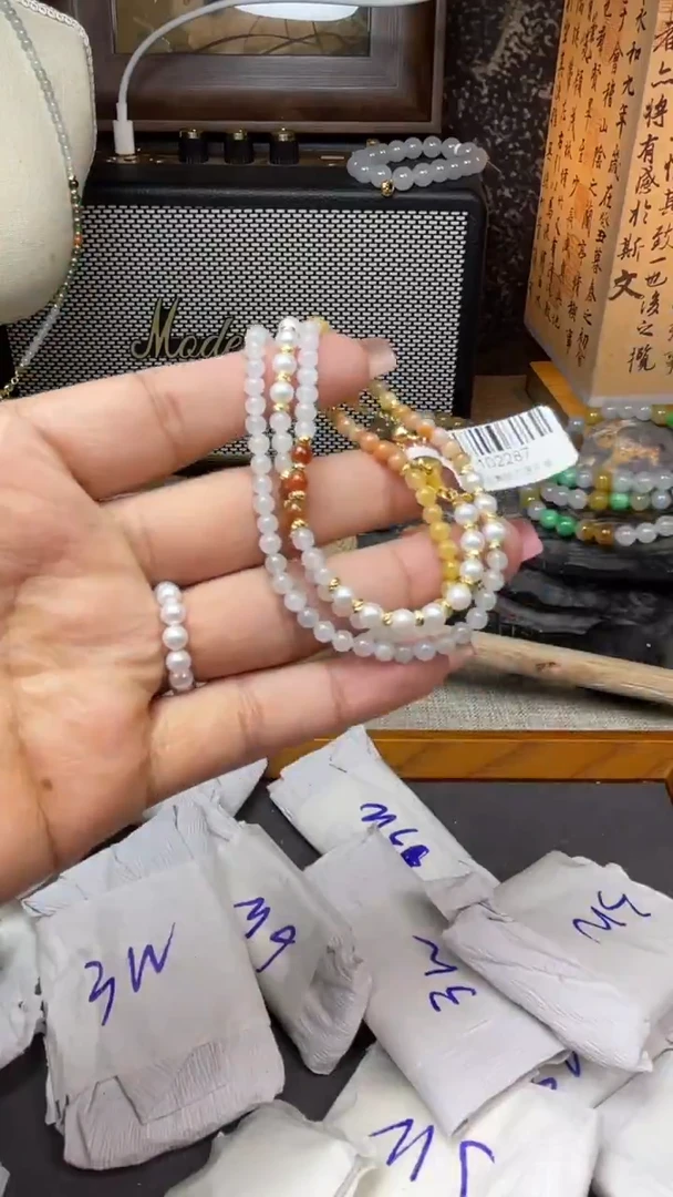 颈饰未镶嵌翡翠项链