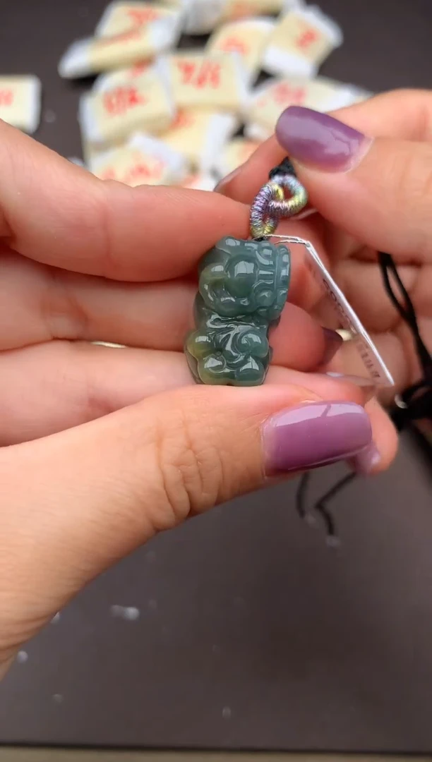 翡翠挂件未镶嵌 一福利