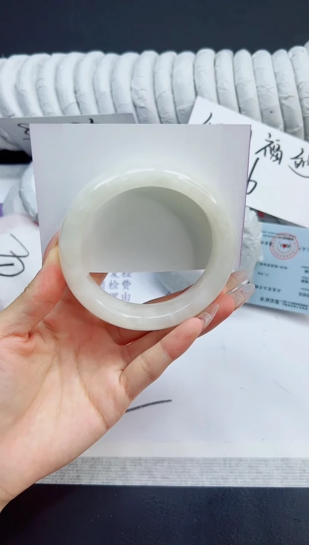 未镶嵌手镯和田玉14/67.5HTB