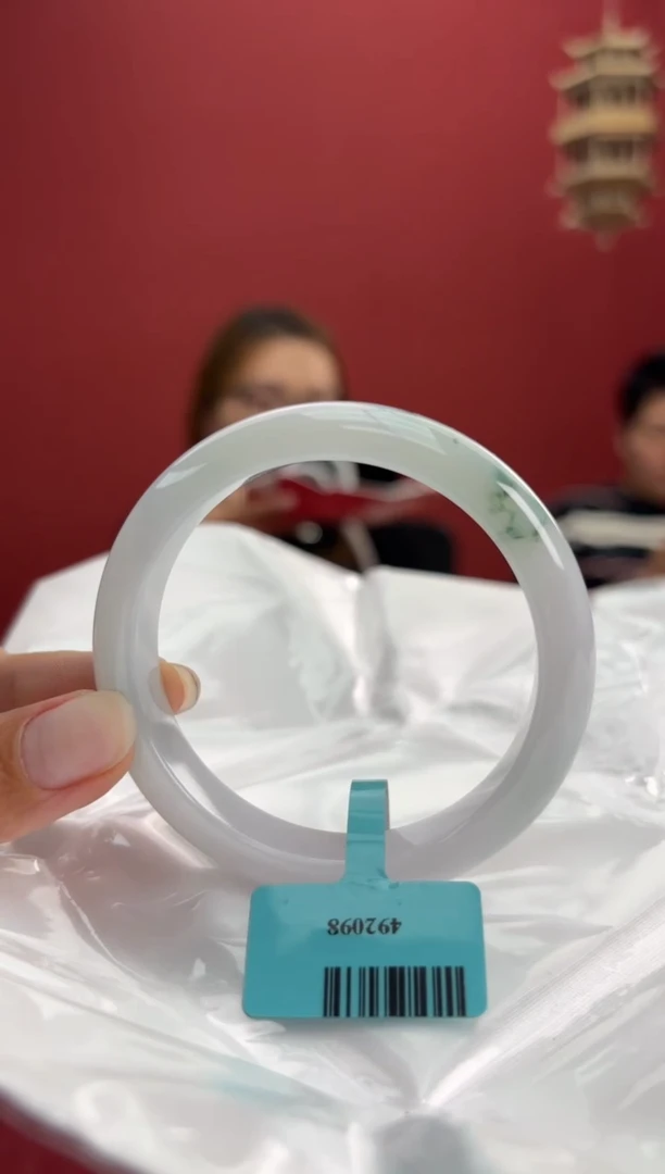 翡翠手镯未镶嵌1手镯