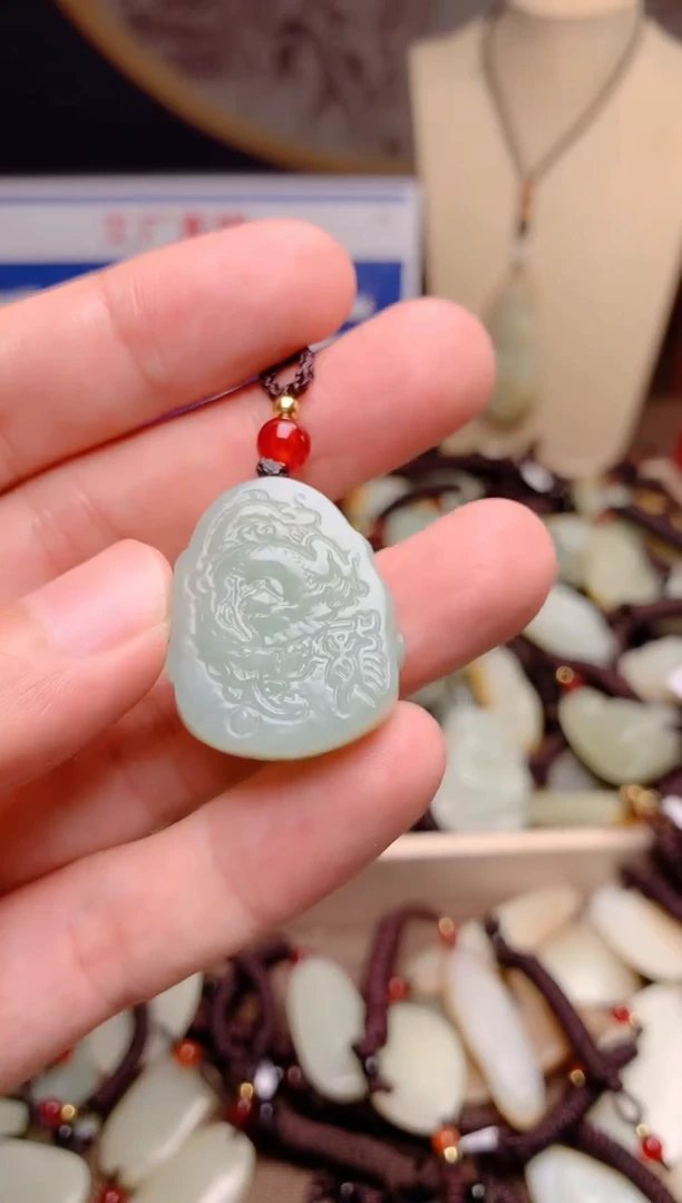 和田玉未镶嵌颈饰1