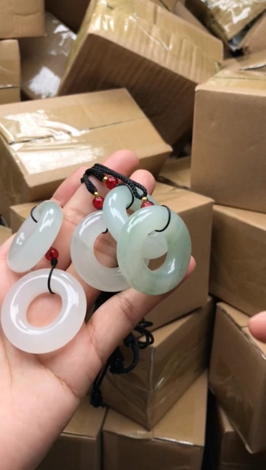 霓裳仙钏阁精品吊坠3w06