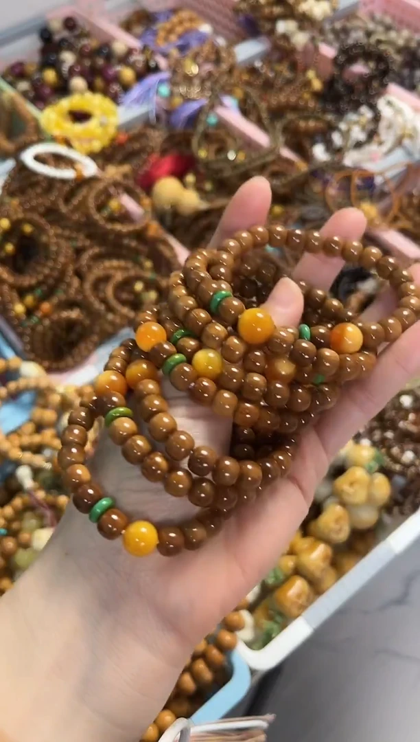 未镶嵌手串石英质玉（缅黄）库克老型7*8mm搭配缅黄多样性发货