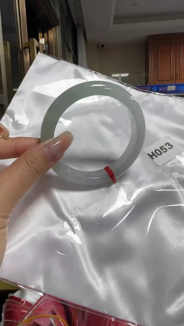 未镶嵌手镯翡翠A货手镯/微瑕