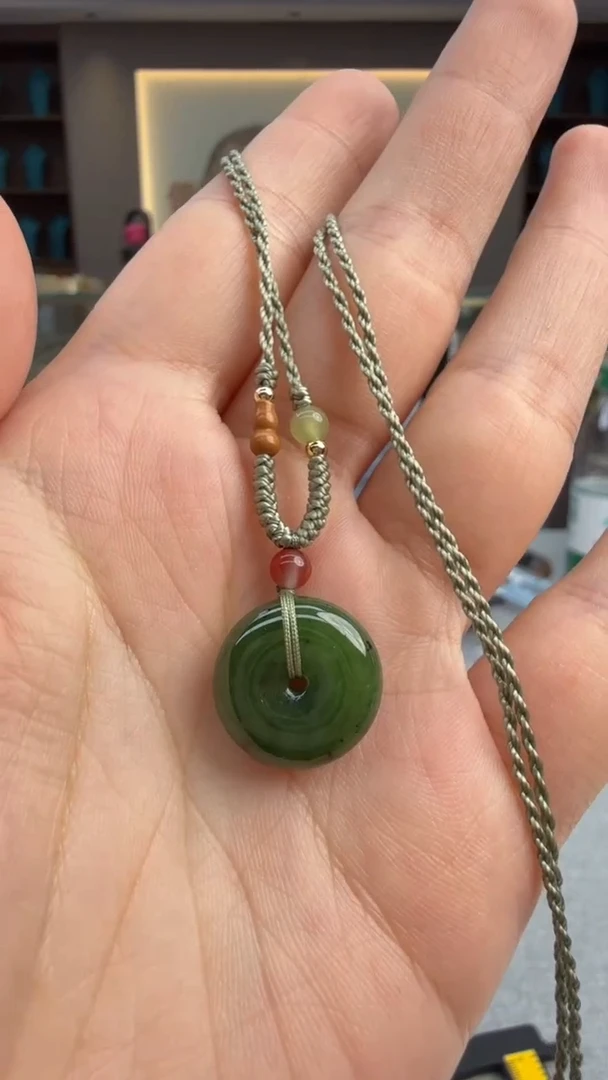 颈饰未镶嵌和田玉107秒拍号 假一罚三