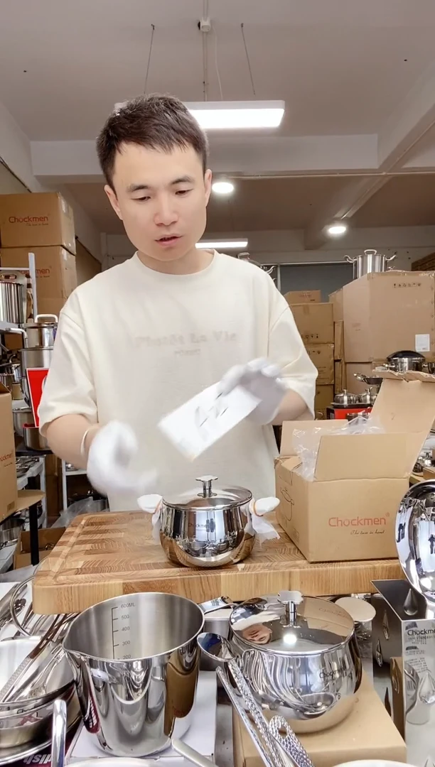 A25 微瑕卓德铭四叶草辅食锅