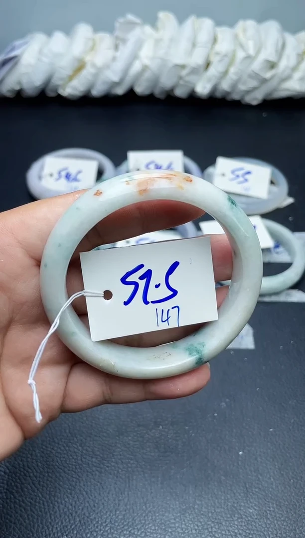 未镶嵌手镯翡翠147