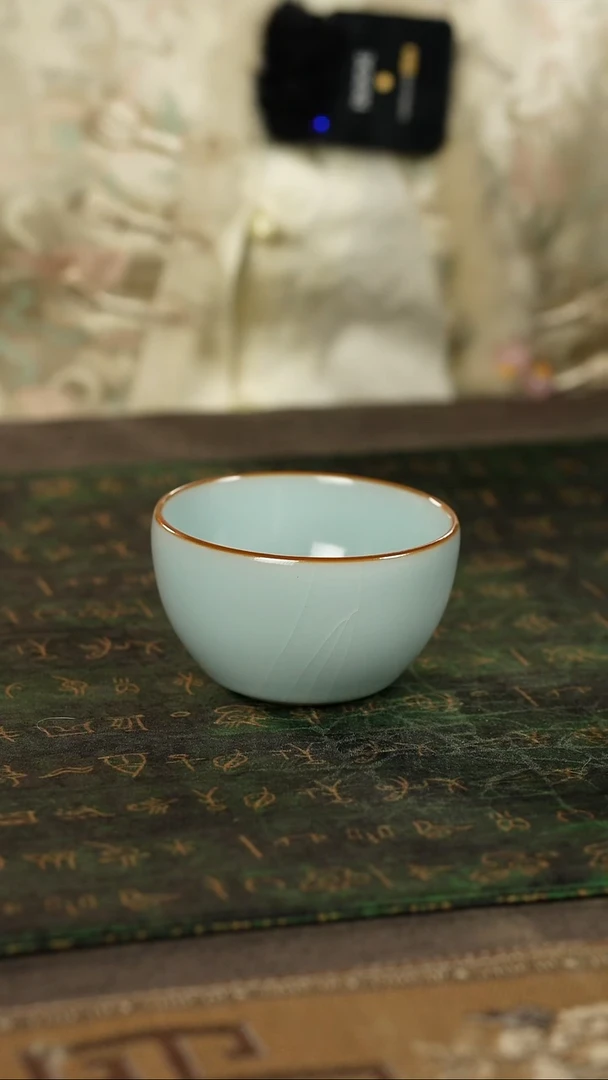 善窑厂汝窑天蓝卧足半盈杯