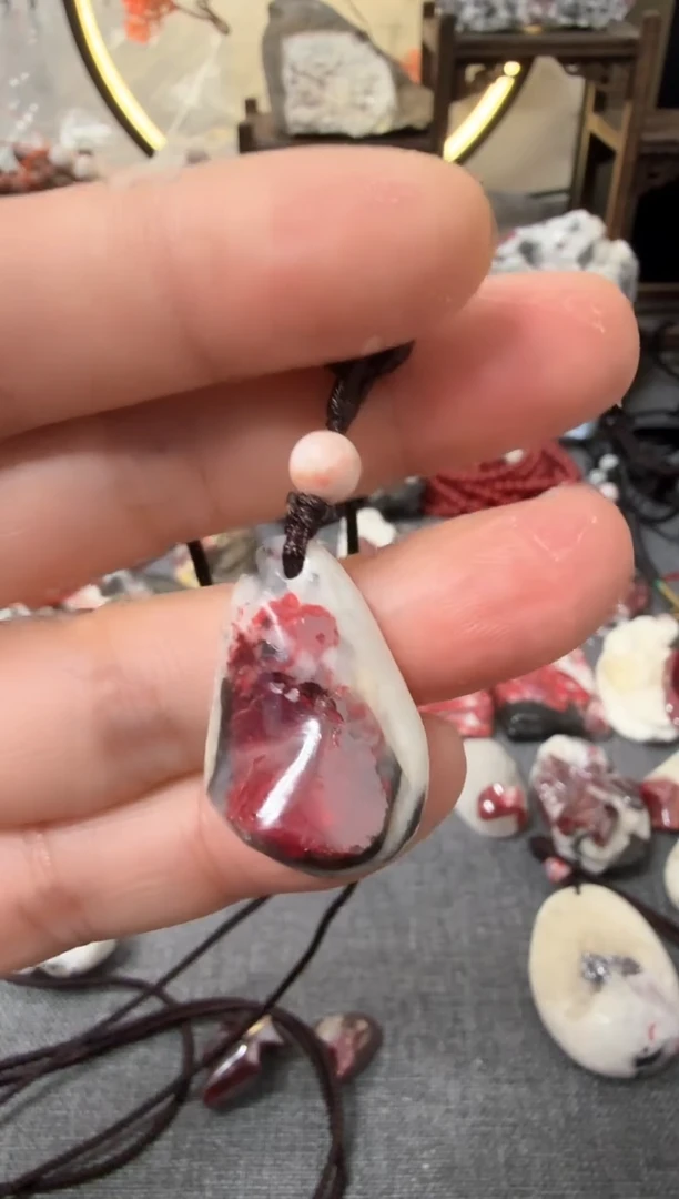 【闪购商品】天然辰砂大晶砂随行吊坠1