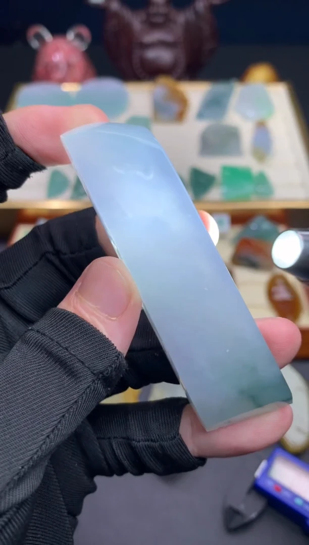 未镶嵌定制翡翠华*天然翡翠裸石（包工）