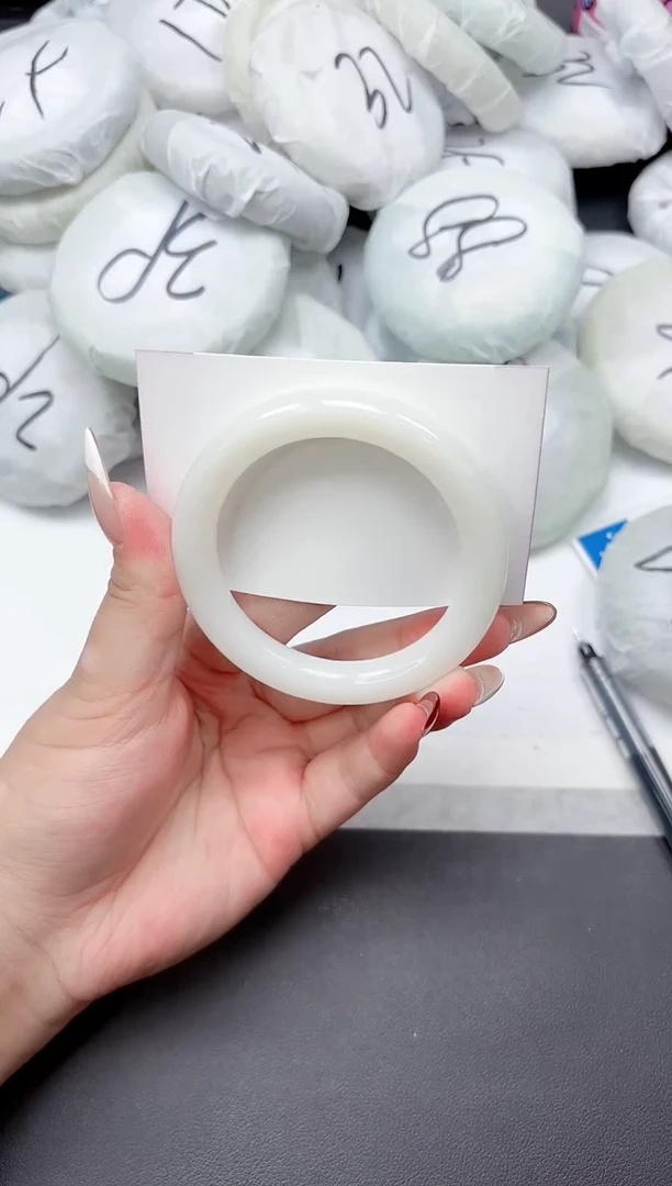 未镶嵌手镯石英质玉192-55.4