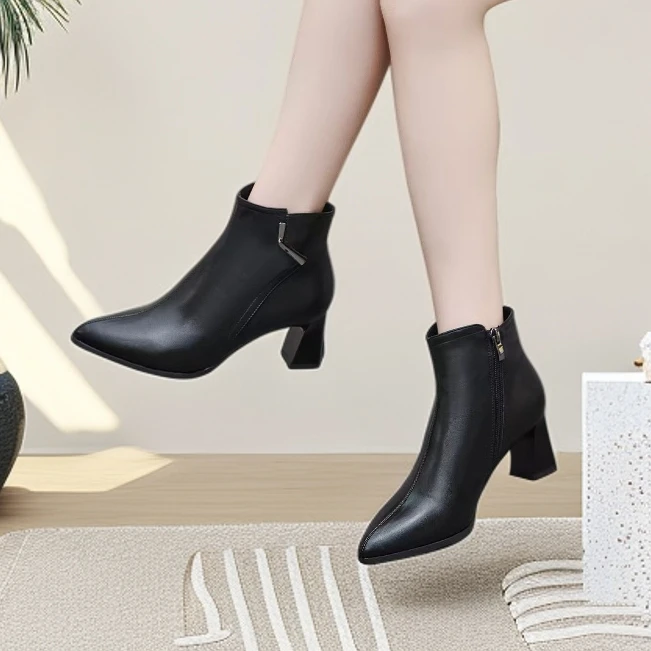 秋冬加绒中跟尖头粗跟短靴时尚韩版瘦瘦百搭气质裸靴成熟风65609