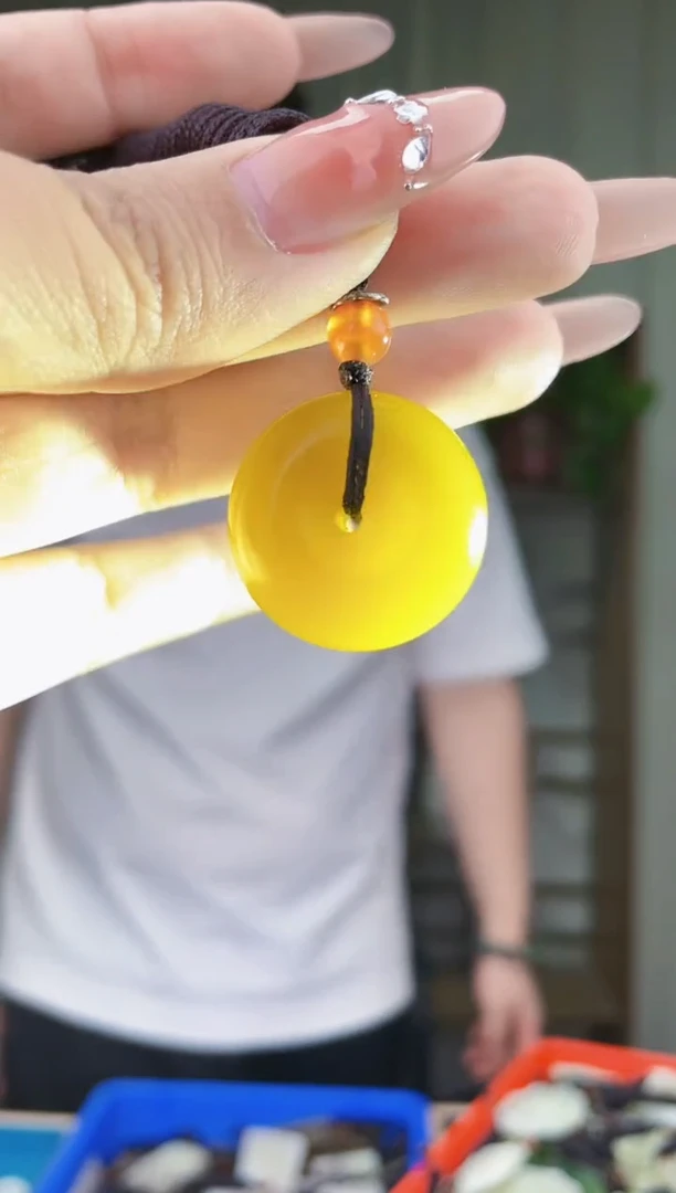 和田玉未镶嵌挂件拍一发一，多样性发货！