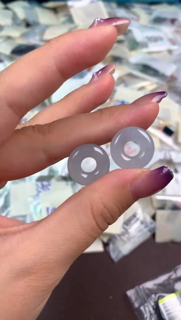 翡翠挂件未镶嵌—