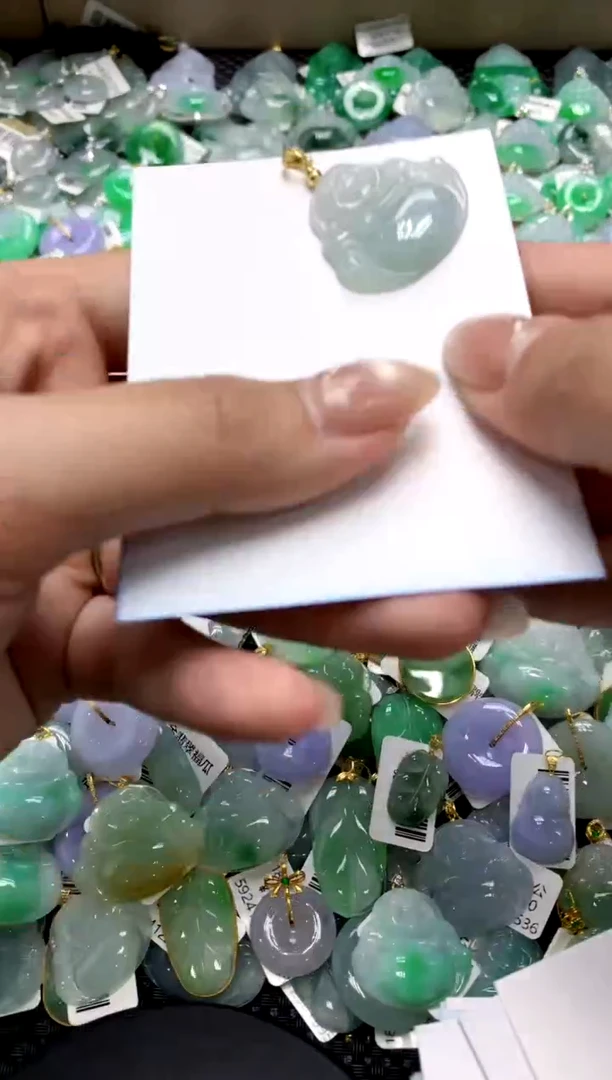 【闪购商品】翡翠颈饰合金1111111111111111