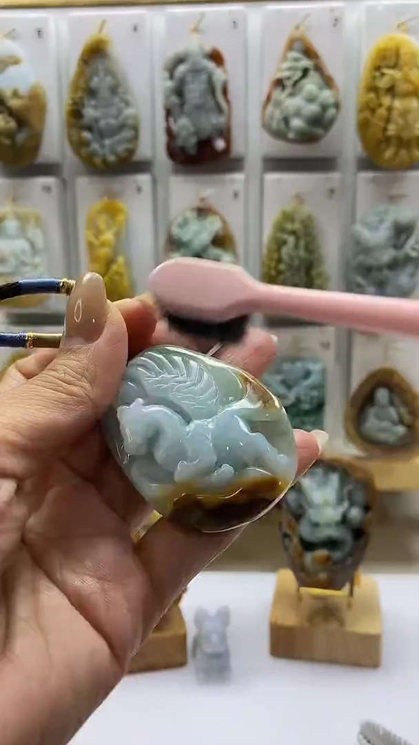 翡翠未镶嵌颈饰翡翠A货2025/7/20