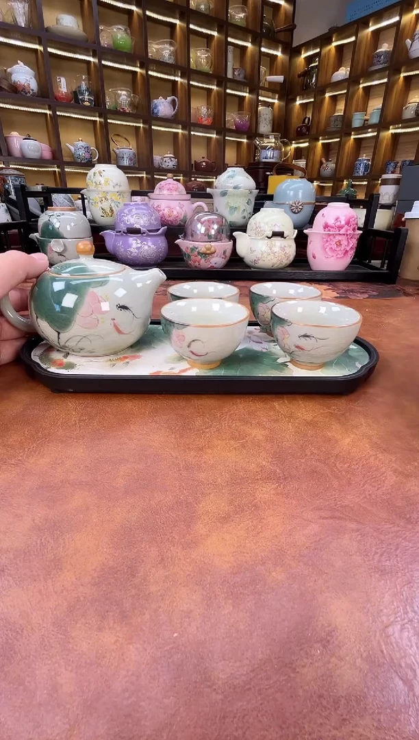 哥窑荷鱼西施壶1壶4杯+荷鱼盘