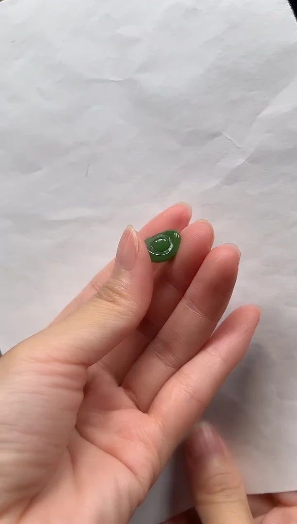 颈饰未镶嵌和田玉薄*糖吊坠