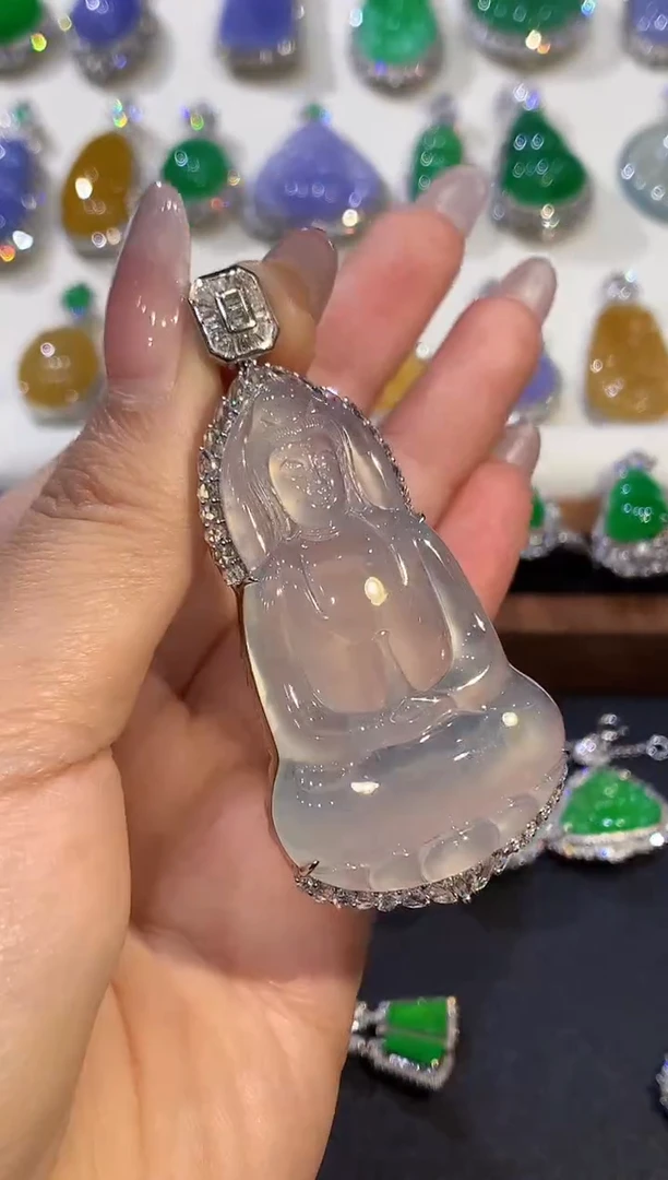 吊坠(不含链)18K金镶嵌翡翠多样性发其一