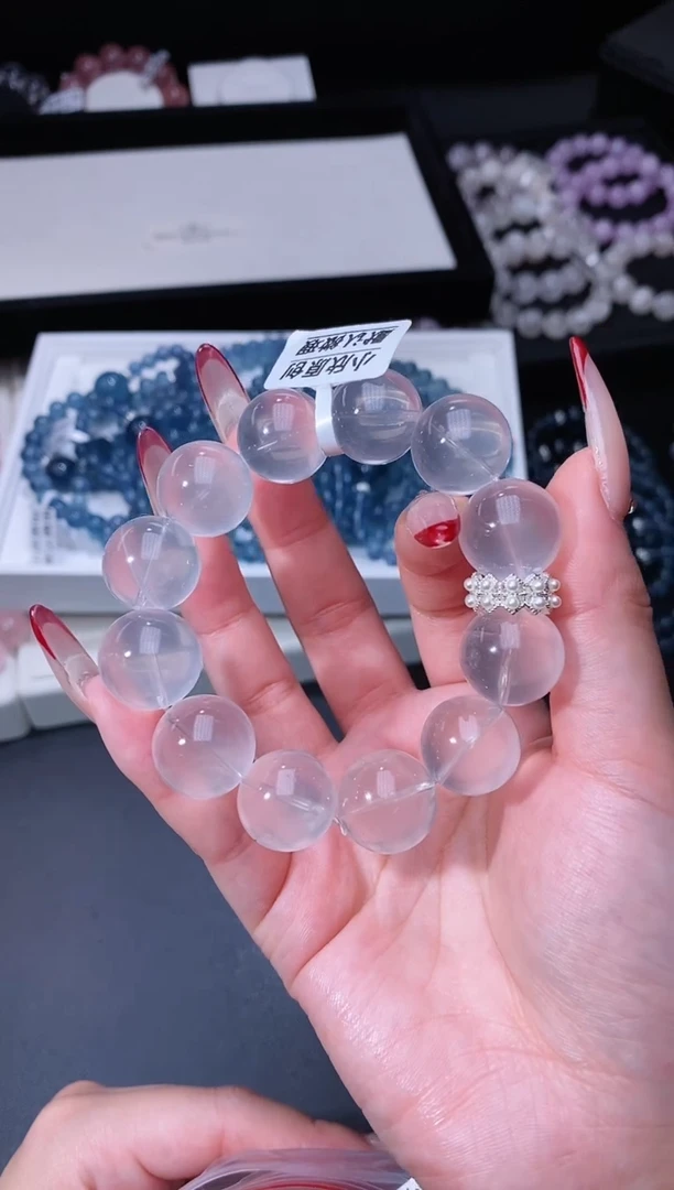 【闪购商品】水晶手链合金121.16奶白晶手串多样性发其一