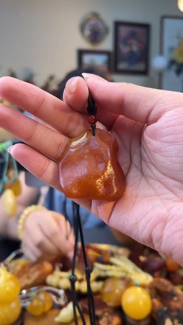琥珀颈饰未镶嵌吊坠