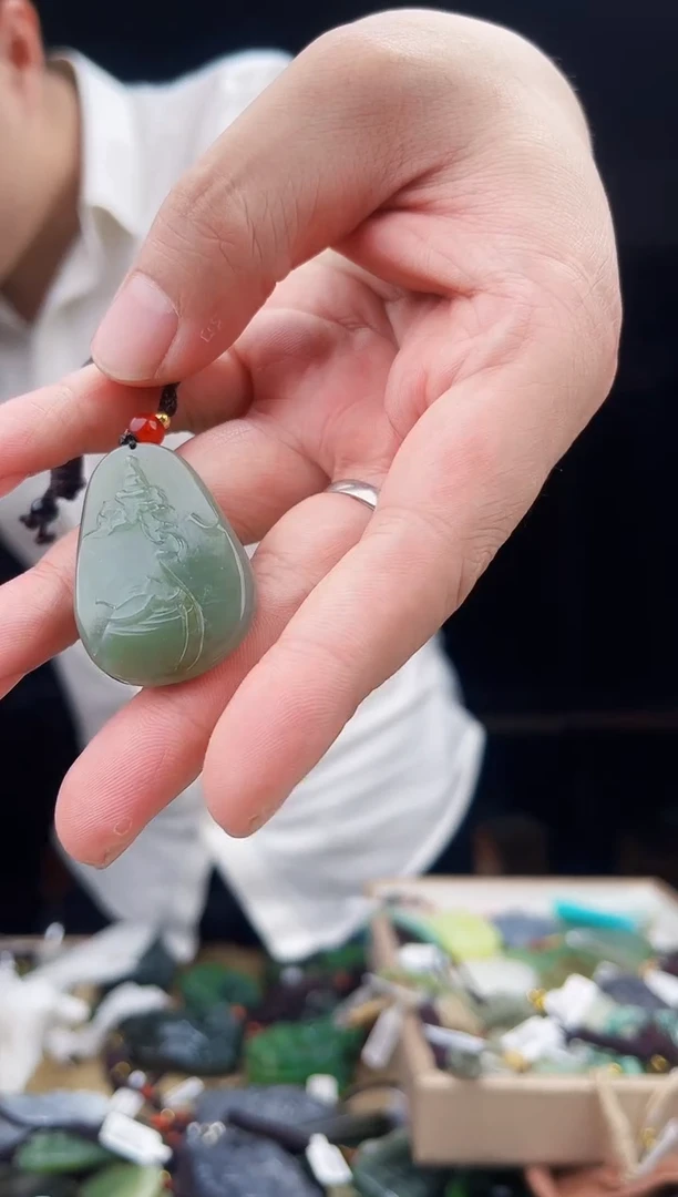 颈饰未镶嵌和田玉1