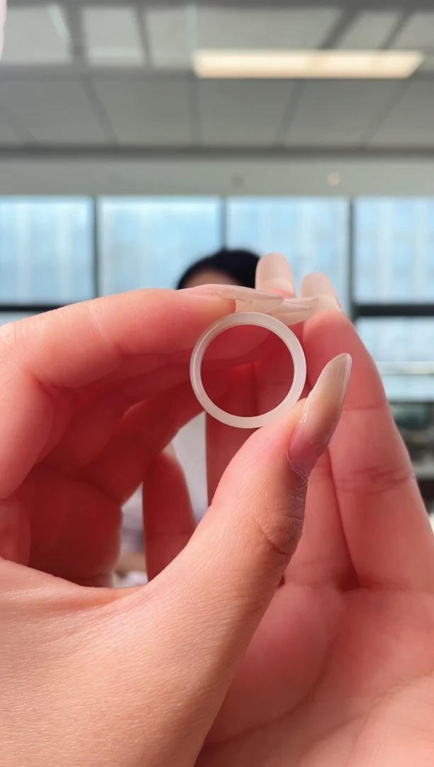 未镶嵌戒指和田玉素圈 无