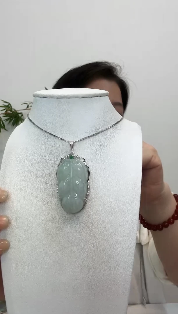 翡翠银S925镶嵌吊坠(赠链)叶子