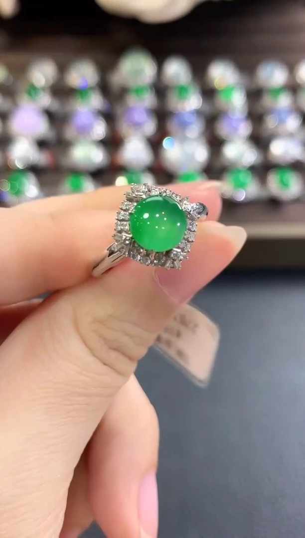 18K金镶嵌戒指翡翠d119