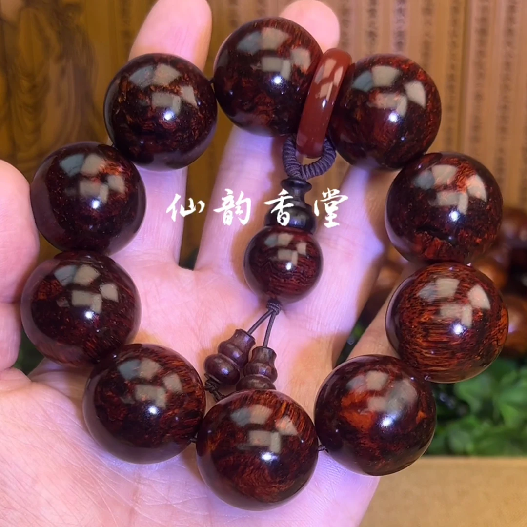 2.5海南精品花梨手工串珠男士佩戴彰显气质手串。黄花梨木