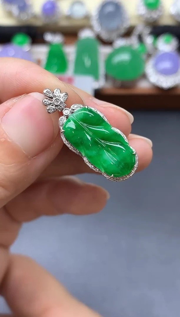 颈饰18K金镶嵌翡翠372-中国好珍宝