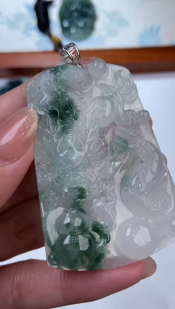 翡翠18K金镶嵌挂件2209745