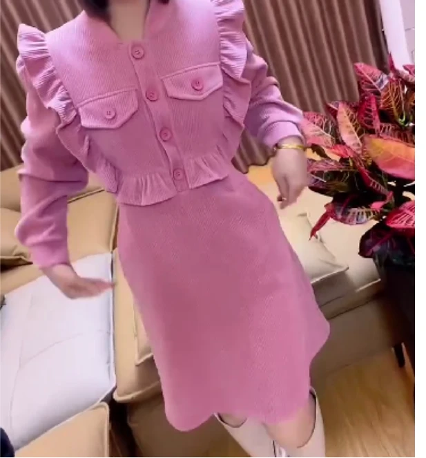 2024冬季新款时尚女装网红高级感休闲爆款连衣裙潮流吉祥