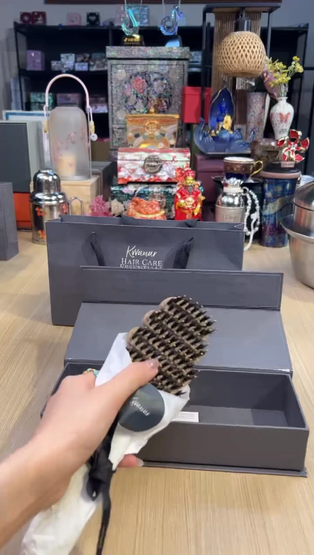 58松塔梳