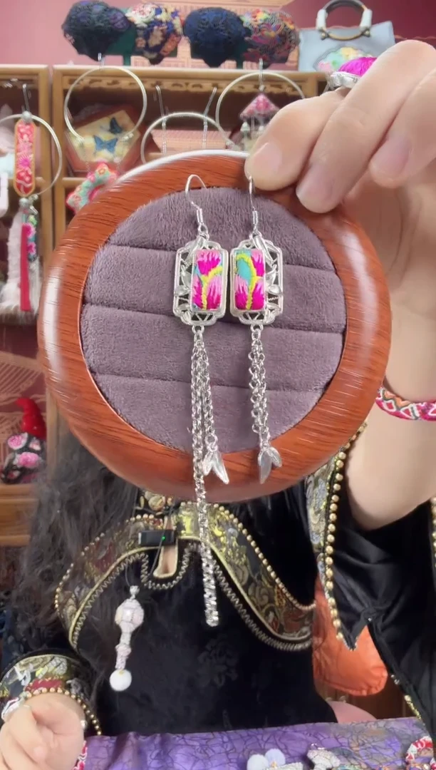 刺绣耳环102甜甜家