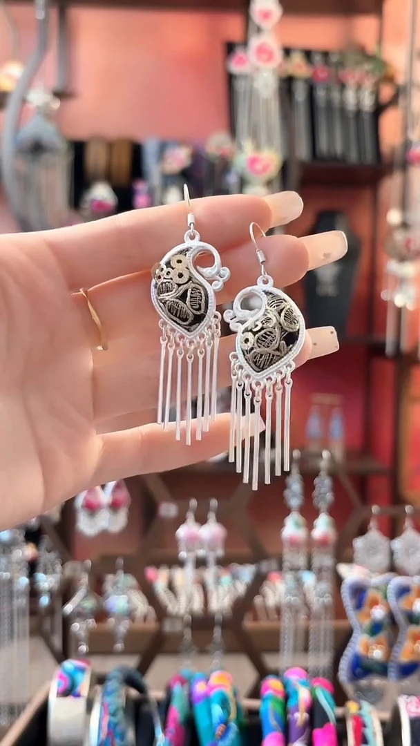 织绣云织谣民族风精美饰品 122