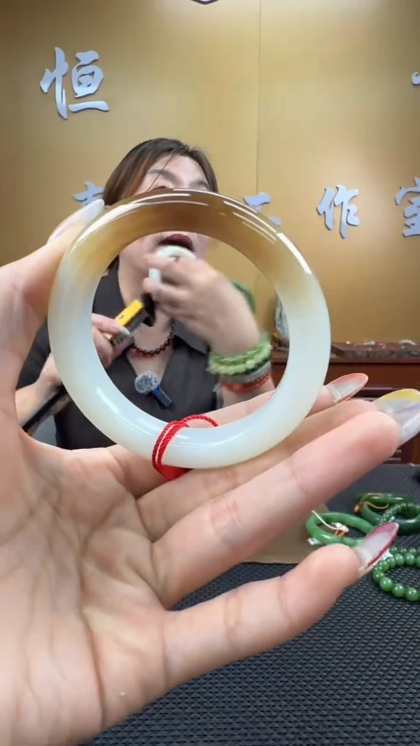 颈饰未镶嵌和田玉手镯56